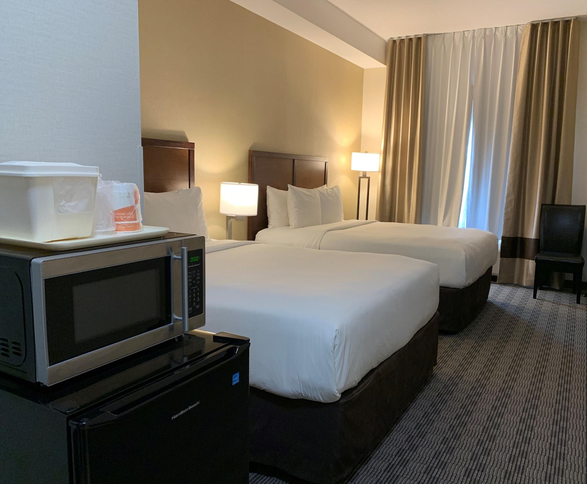 Comfort Inn Доусън Крийк Екстериор снимка