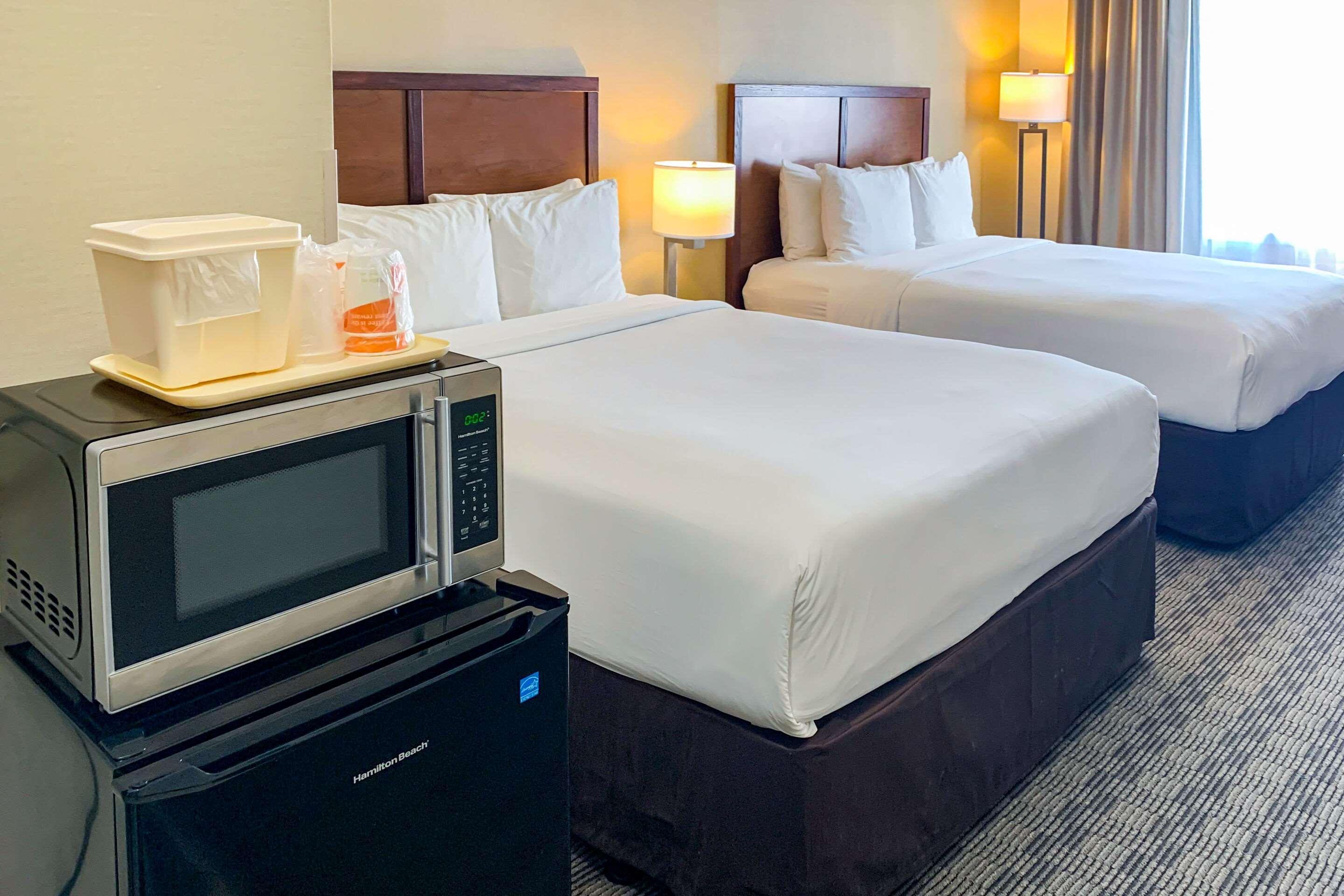 Comfort Inn Доусън Крийк Екстериор снимка